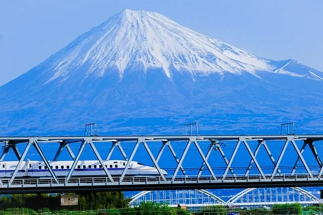 ひうらさんの家族旅行を思い出させる新幹線の旅