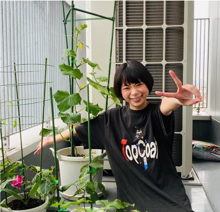 趣里